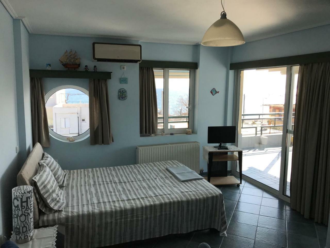 Tg Kalamata Beach Studio With Sea View Terrace Apartment Luaran gambar